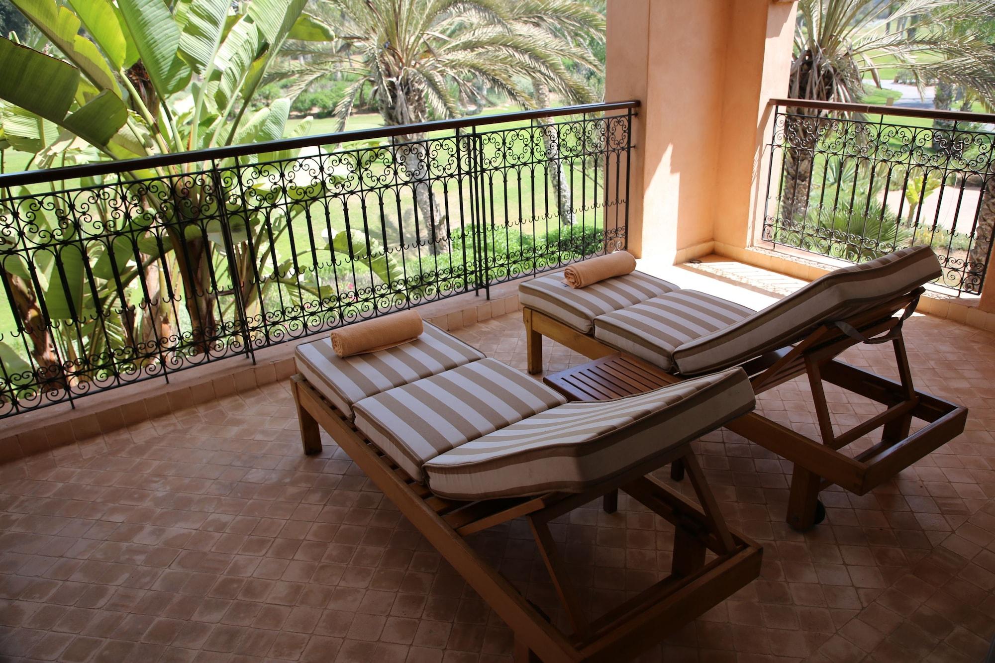 Tikida Golf Palace Agadir Exterior foto A balcony at the resort